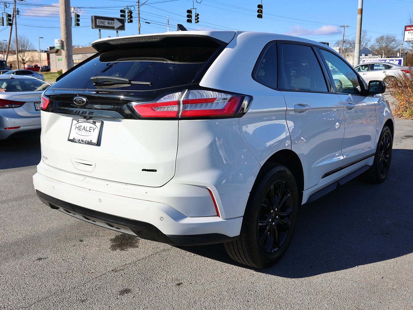 Certified 2023 Ford Edge SE w/ Black Appearance Package image 7