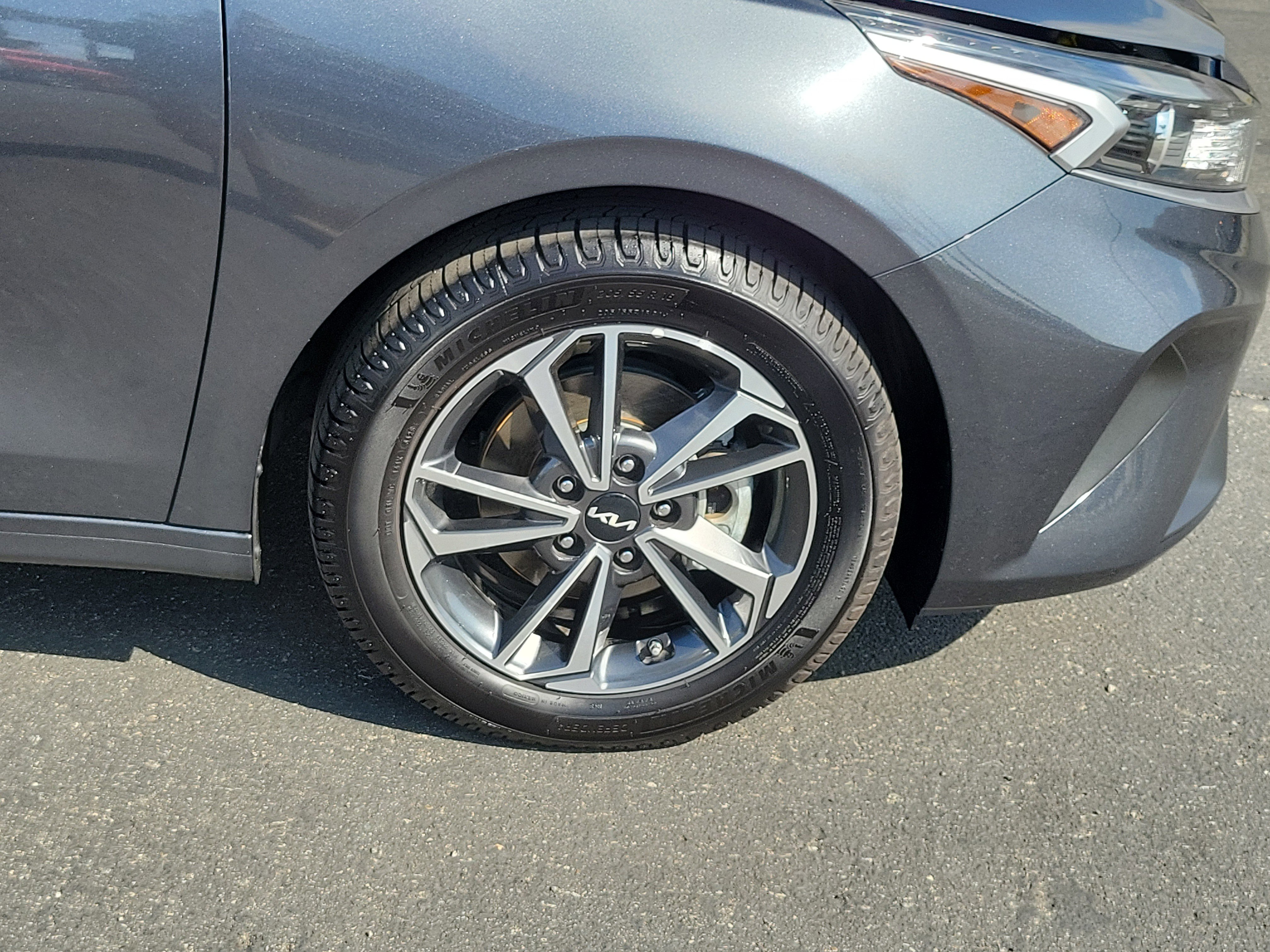 Used 2022 Kia Forte LXS w/ LXS Technology Package FWD image 14