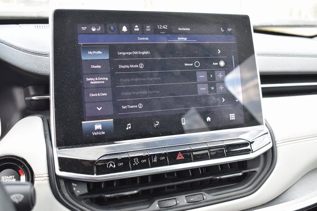 Used 2022 Jeep Compass Limited image 12