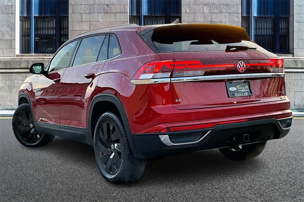 Used 2024 Volkswagen Atlas Cross Sport SE w/ Panoramic Sunroof Package image 10