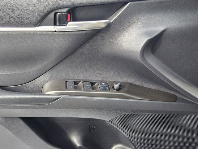 Used 2021 Toyota Camry SE image 21