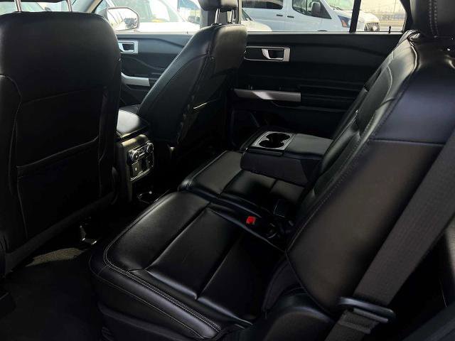 Certified 2022 Ford Explorer XLT w/ Equipment Group 202A image 13
