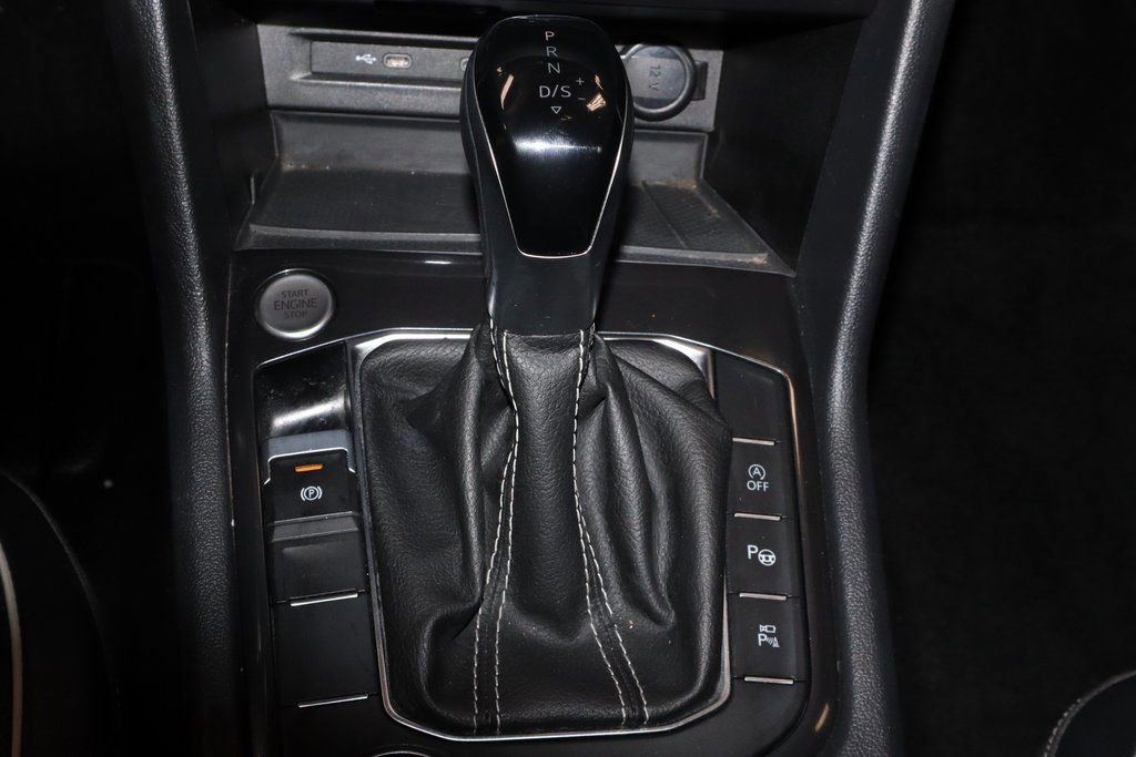 Used 2024 Volkswagen Tiguan SEL R-Line image 32