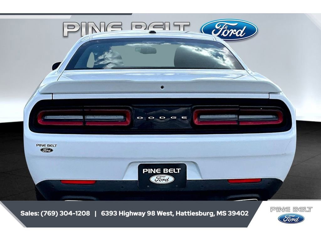Used 2022 Dodge Challenger GT image 3