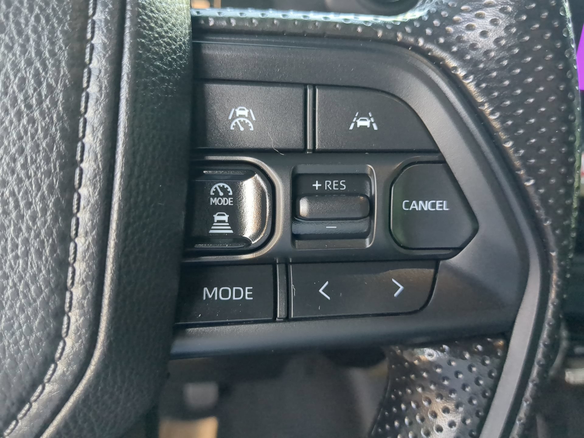Used 2025 Toyota Tacoma SR5 AWD/4WD image 65