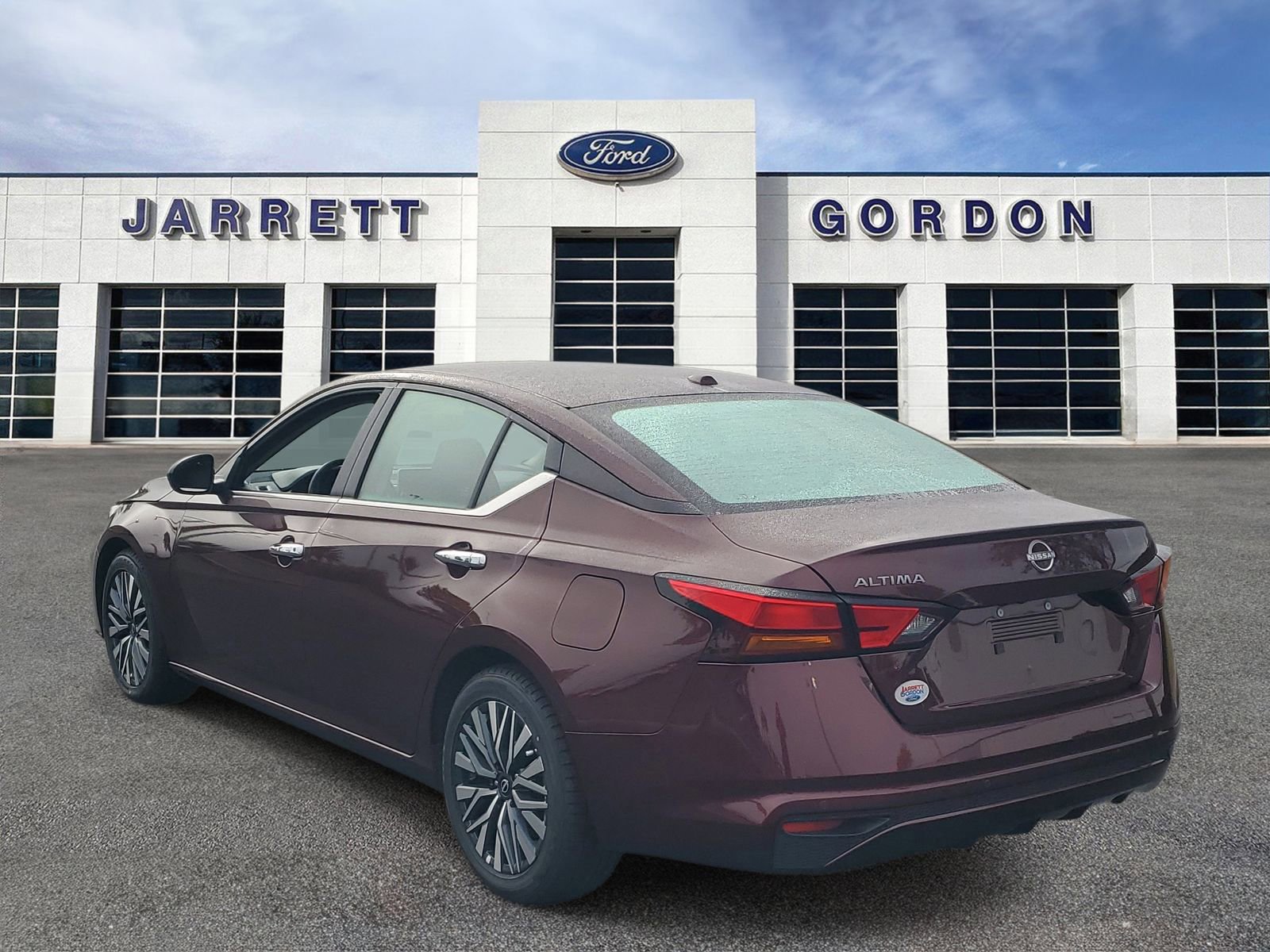 Used 2025 Nissan Altima 2.5 SV image 2