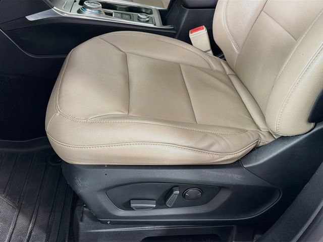 Certified 2020 Ford Explorer XLT w/ Equipment Group 202A AWD/4WD image 24