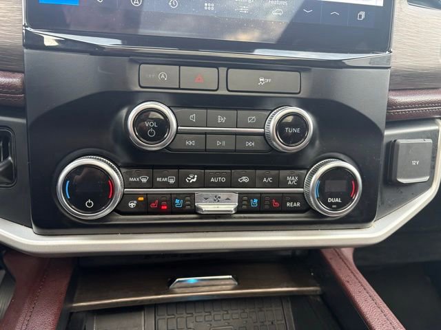 Certified 2024 Ford Expedition Limited image 27