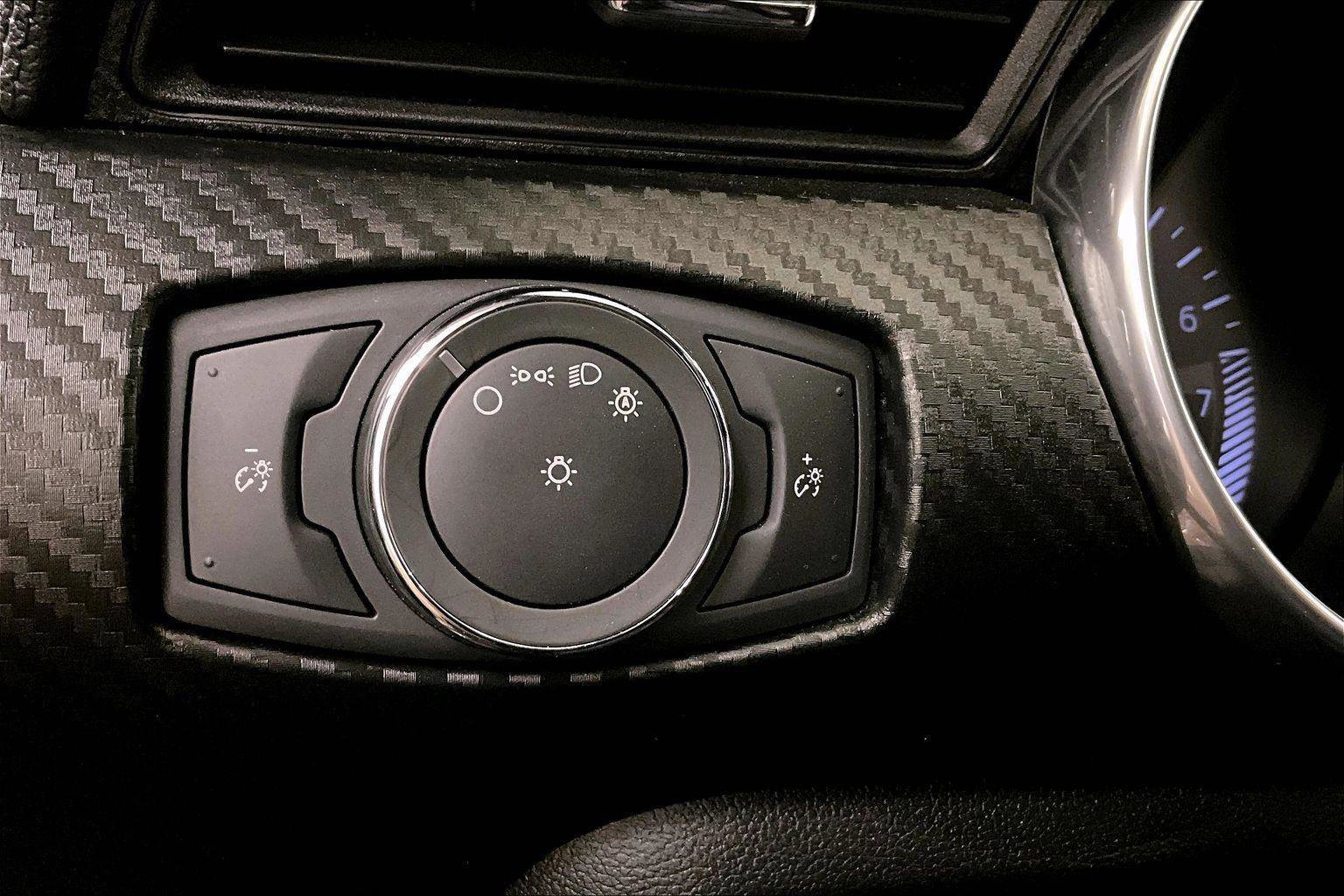 Certified 2019 Ford Mustang Convertible image 30