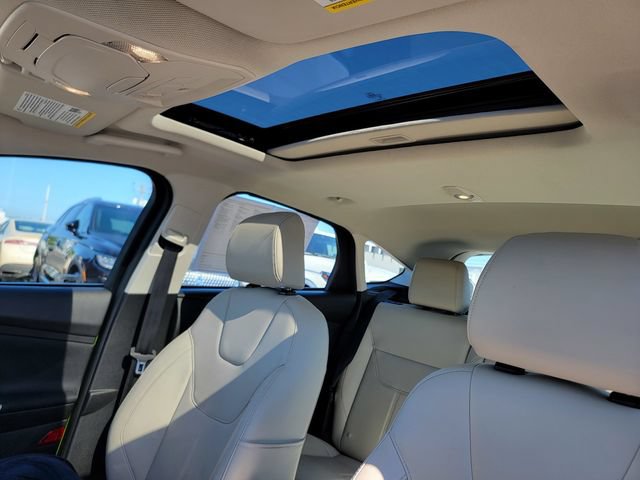Certified 2018 Ford Focus Titanium w/ Titanium Technology Package FWD image 4