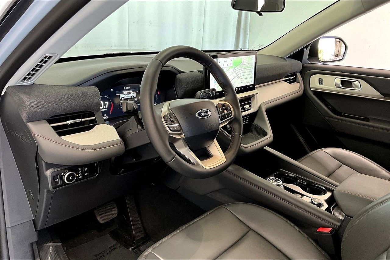 Certified 2026 Ford Explorer Active w/ Active Comfort Package image 14