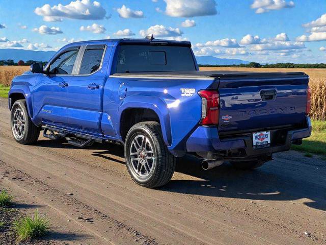 Used 2025 Toyota Tacoma TRD Sport w/ TRD Sport Premium Package image 5