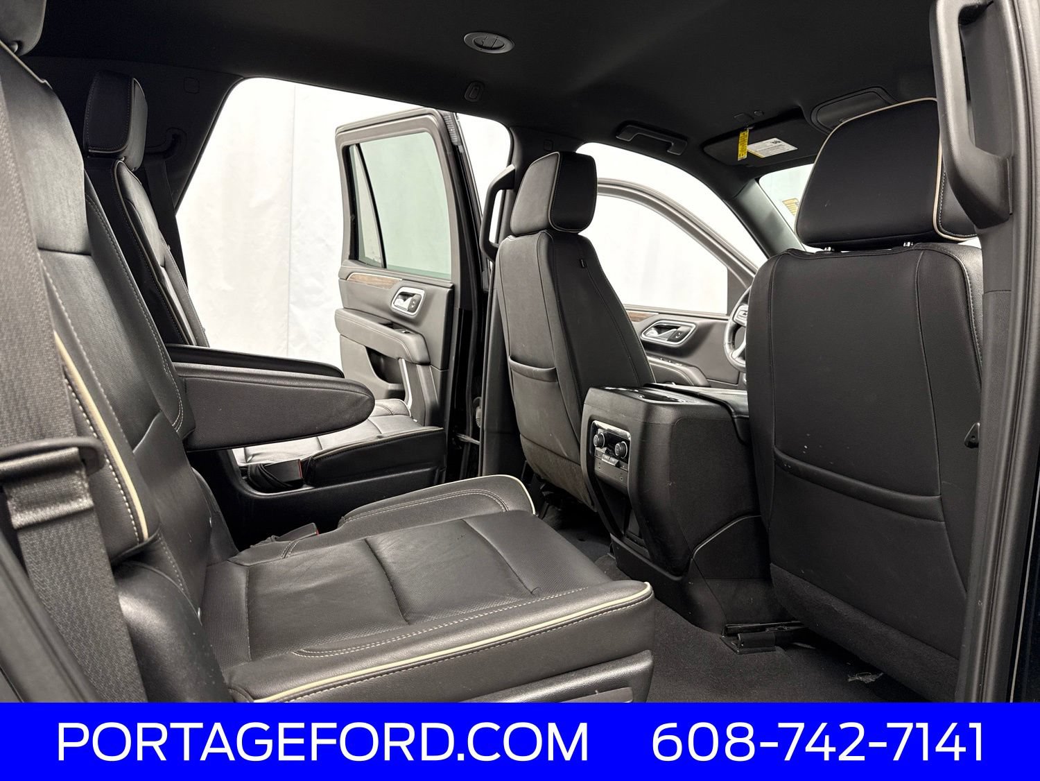Used 2023 Chevrolet Tahoe Premier AWD/4WD image 32