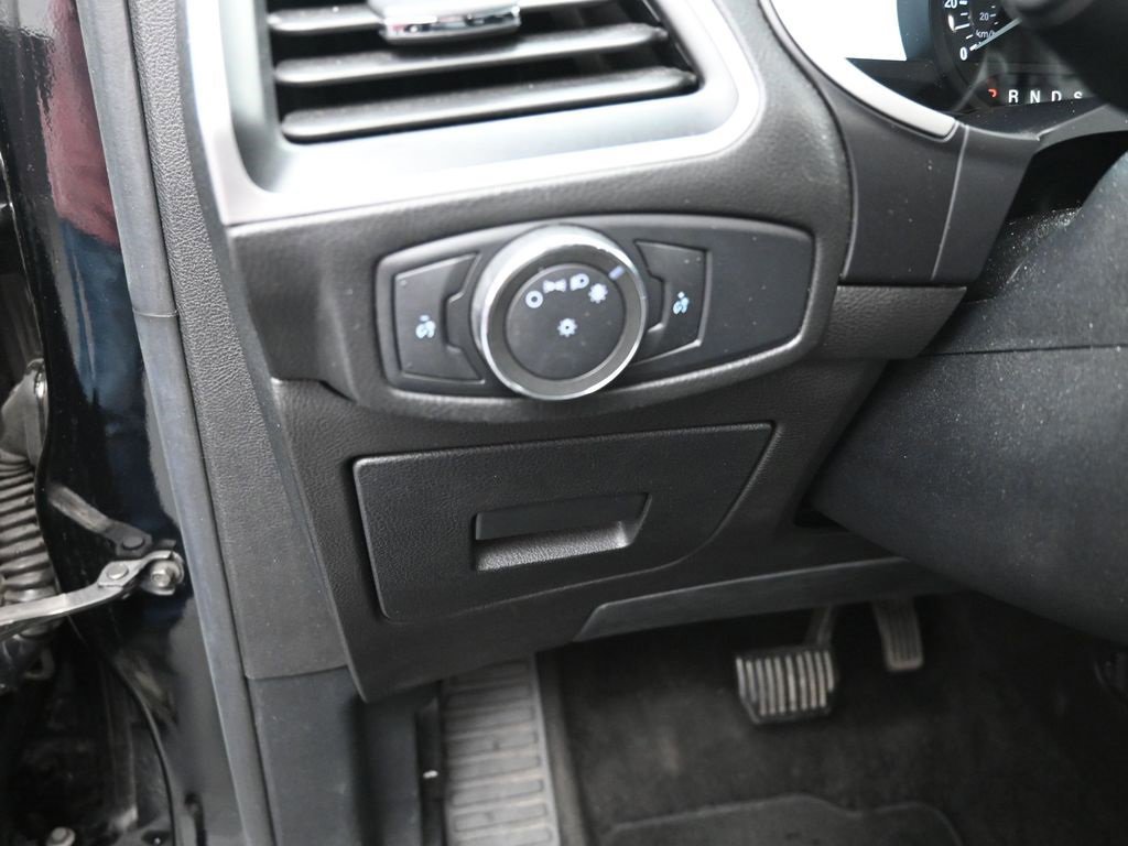 Certified 2017 Ford Edge SEL w/ Equipment Group 201A image 19