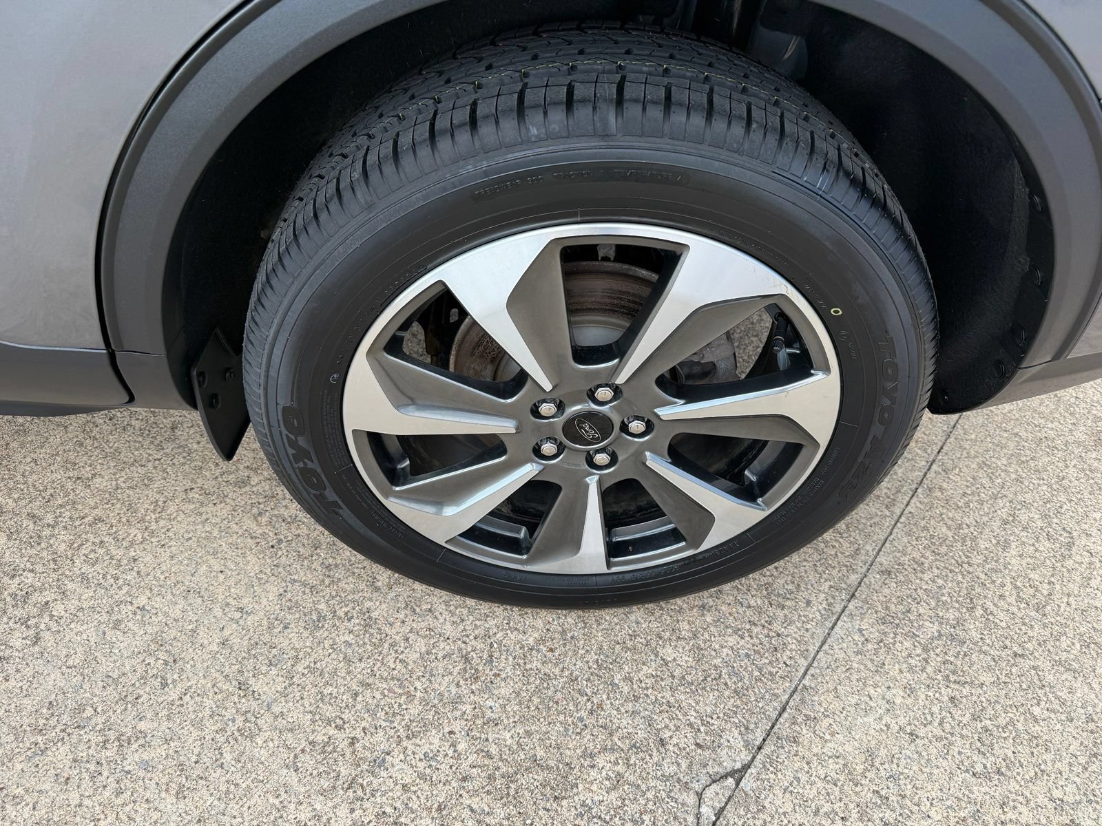 Certified 2024 Ford Escape Platinum AWD/4WD image 9