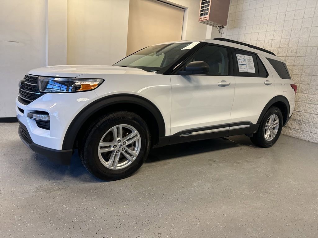 Certified 2023 Ford Explorer XLT w/ Equipment Group 202A image 15