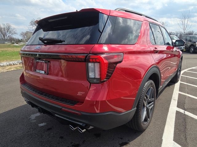 Certified 2025 Ford Explorer ST AWD/4WD image 8