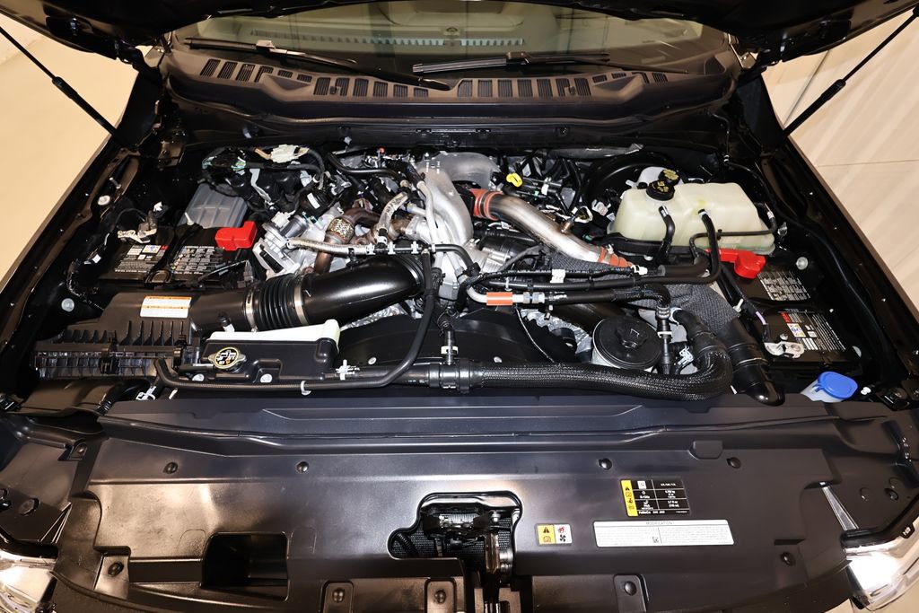 Certified 2025 Ford F350 Platinum w/ Platinum Plus Package image 52