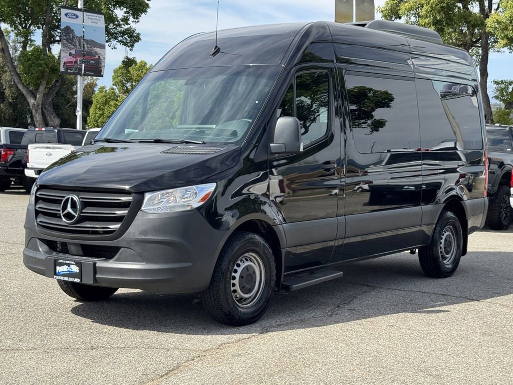 Used 2024 Mercedes-Benz Sprinter 2500 image 3