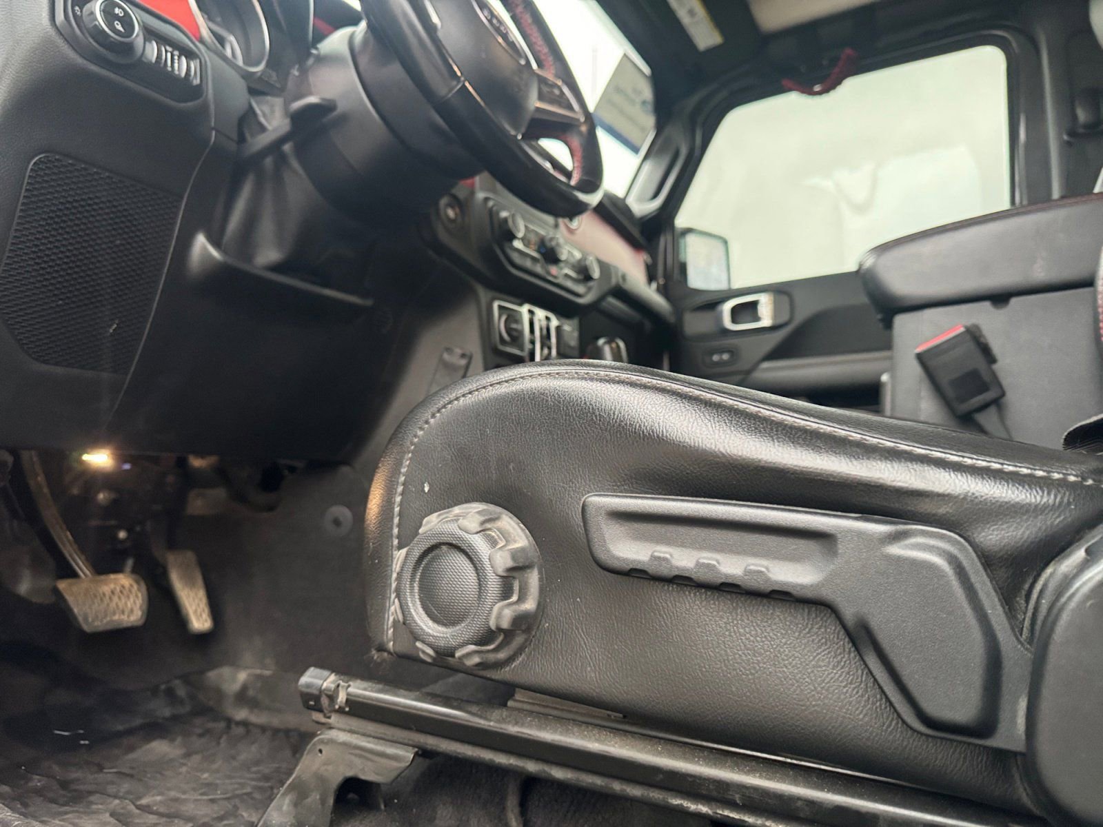 Used 2021 Jeep Gladiator Rubicon w/ Dual Top Group image 21