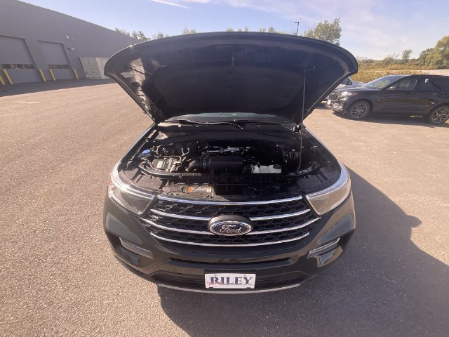 Certified 2023 Ford Explorer XLT w/ Equipment Group 202A AWD/4WD image 26