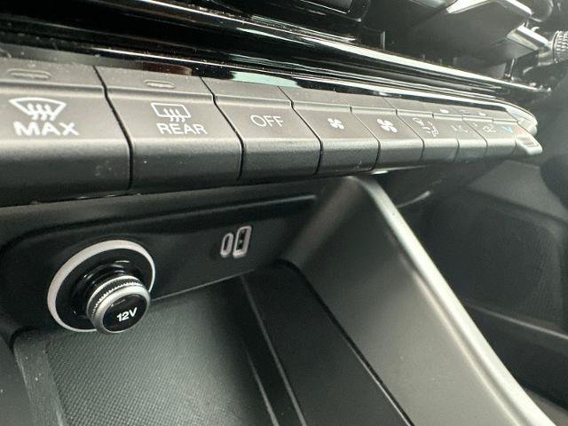 Used 2024 Dodge Hornet R/T w/ R/T Blacktop Package AWD/4WD image 19