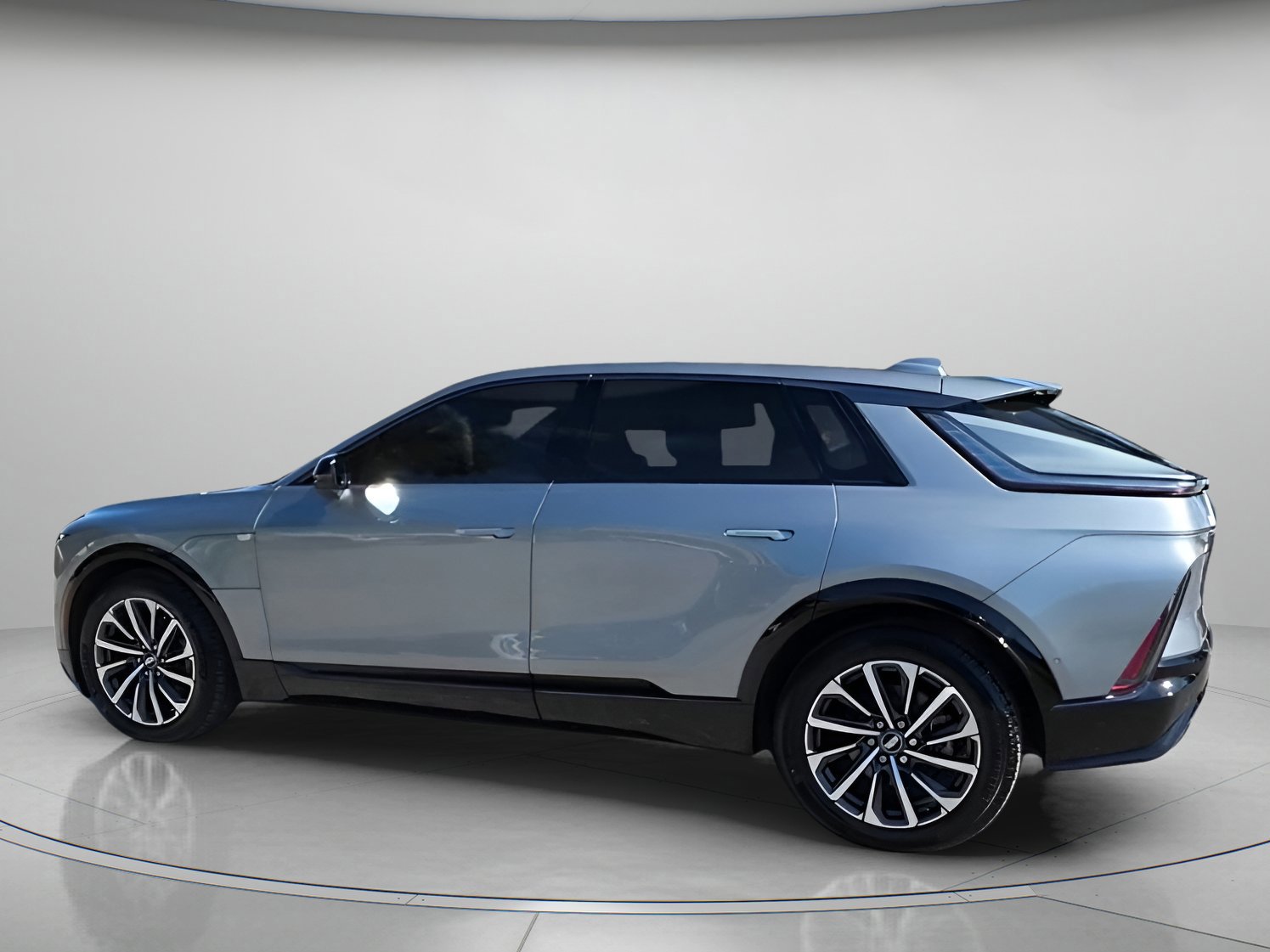 Used 2024 Cadillac Lyriq Sport image 11