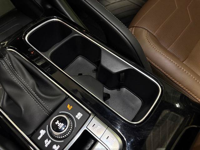 Used 2021 Kia Telluride SX w/ SX Prestige Package AWD/4WD image 16