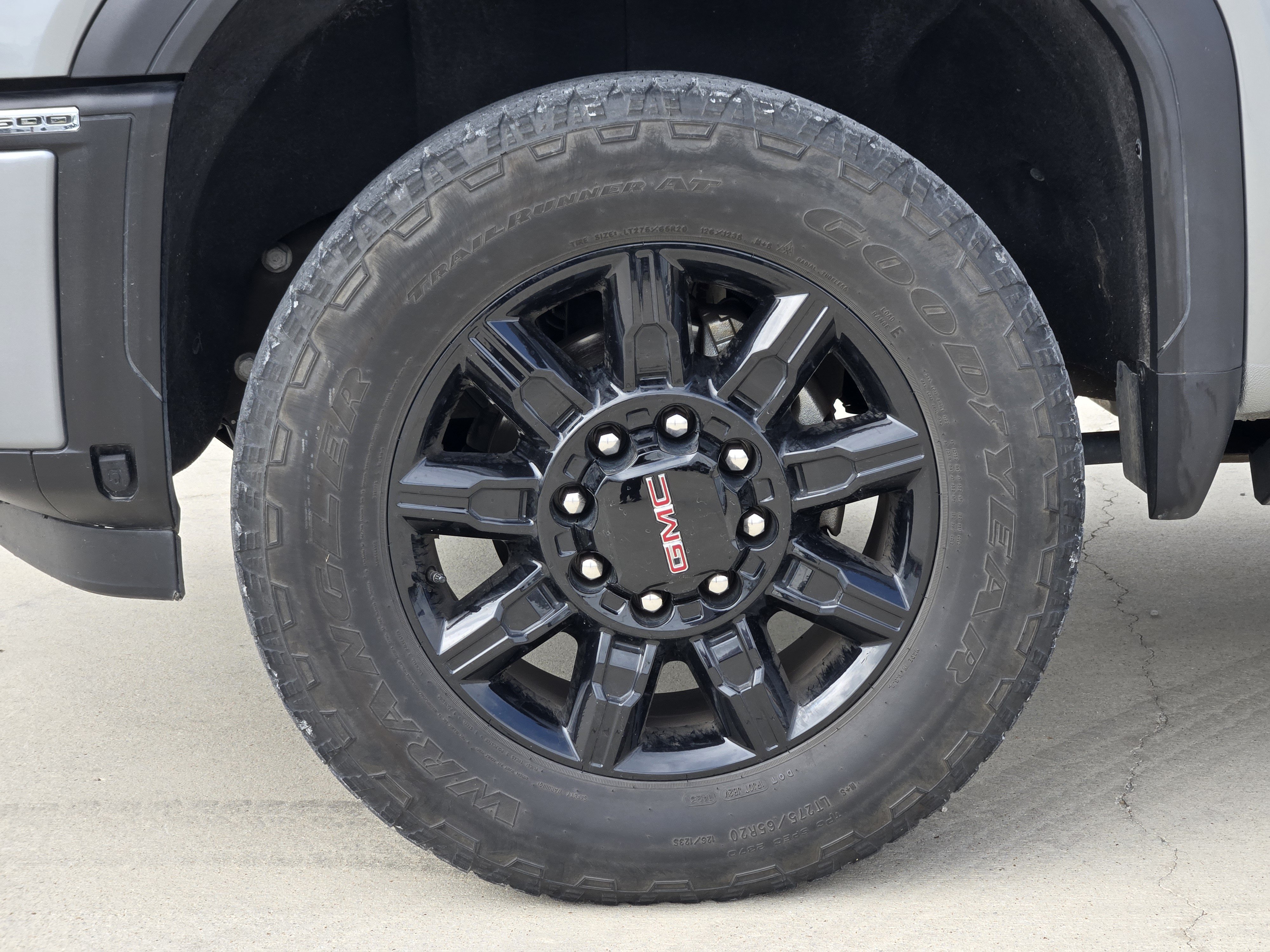 Used 2024 GMC Sierra 2500 AT4 w/ AT4 Premium Plus Package AWD/4WD image 13