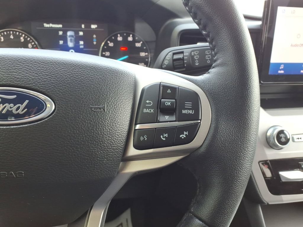 Certified 2023 Ford Explorer XLT AWD/4WD image 17