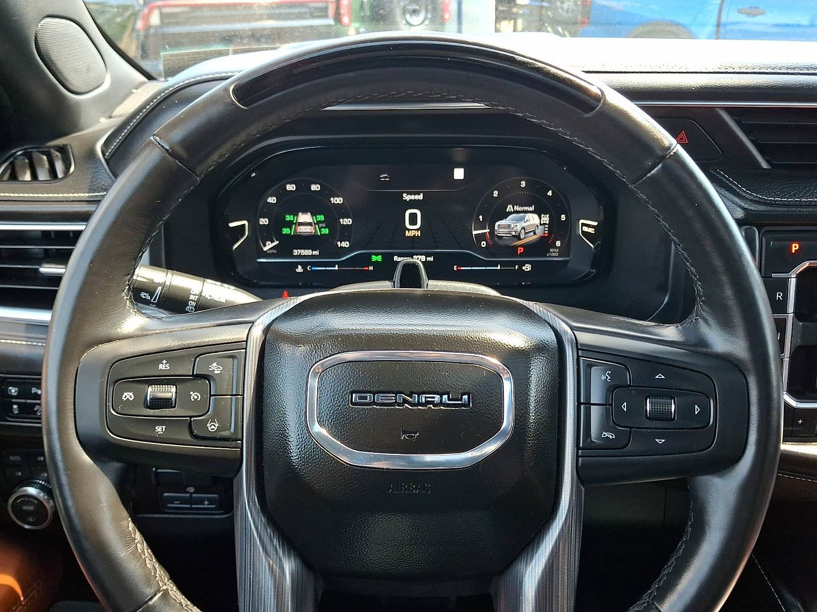 Used 2023 GMC Yukon XL Denali Ultimate AWD/4WD image 22