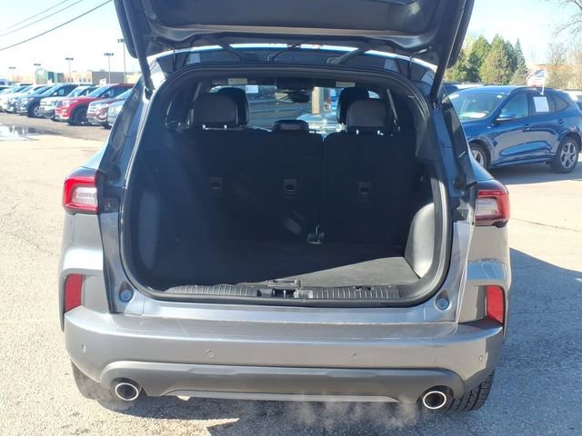 Certified 2023 Ford Escape ST-Line w/ Tech Pack #1 AWD/4WD image 10