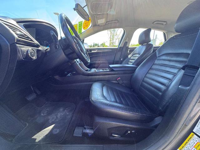 Certified 2017 Ford Fusion SE FWD image 10