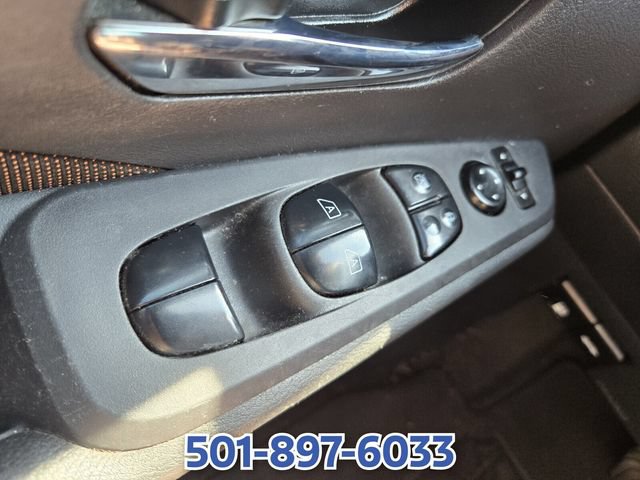 Used 2024 Nissan Kicks SR FWD image 31