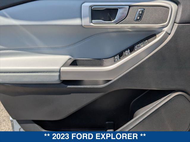 Certified 2023 Ford Explorer XLT w/ Equipment Group 202A RWD image 9