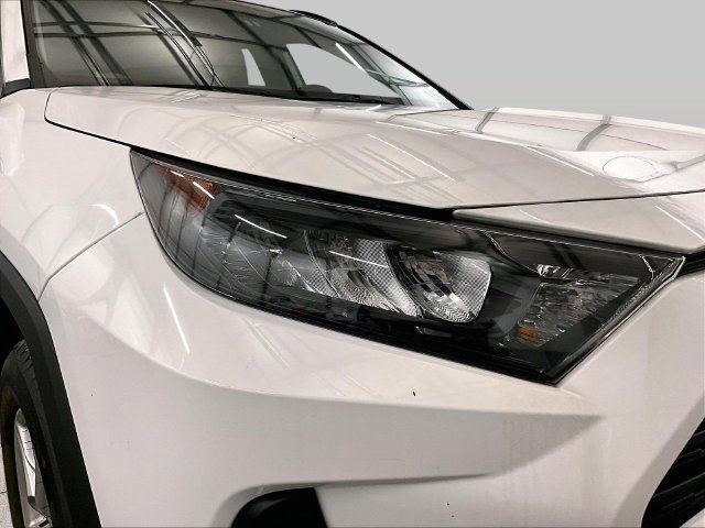 Used 2021 Toyota RAV4 LE AWD/4WD image 27