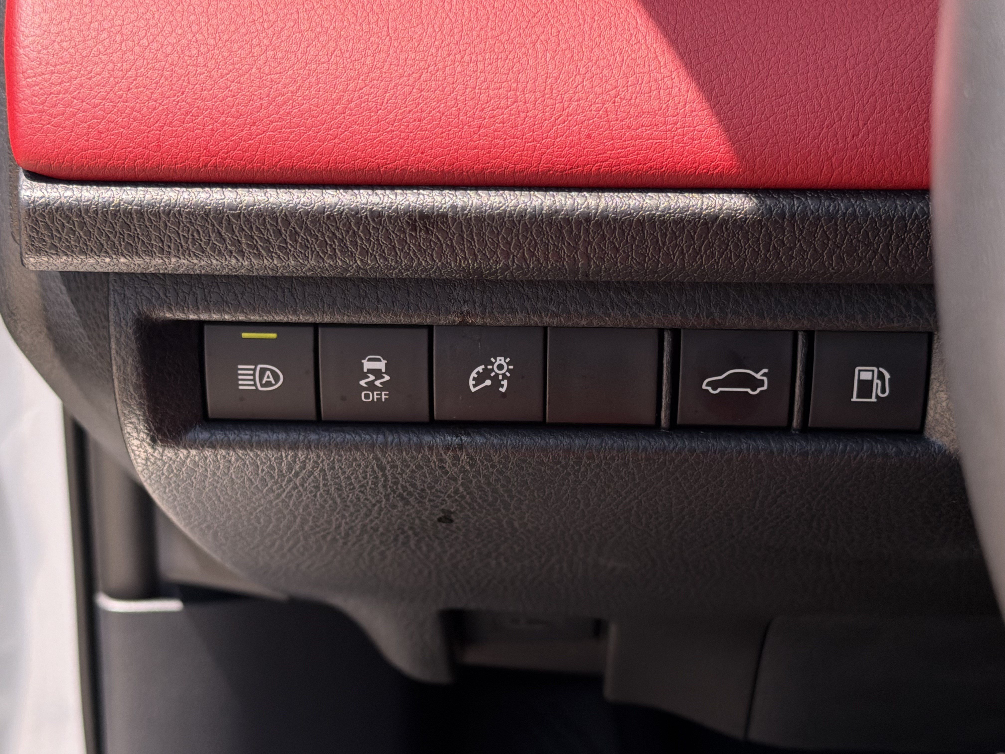 Used 2026 Toyota Camry XSE FWD image 21