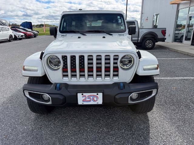 Used 2021 Jeep Wrangler Unlimited Sahara w/ Dual Top Group AWD/4WD image 3