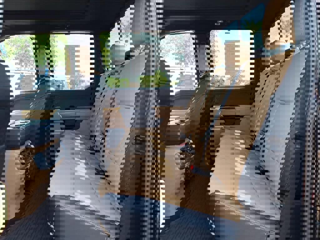 Certified 2022 Ford F150 Lariat w/ Equipment Group 502A High image 17