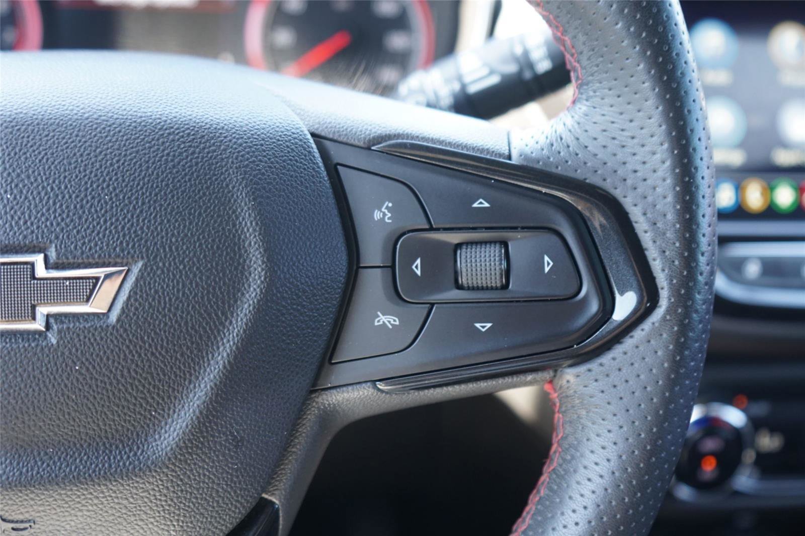 Used 2021 Chevrolet TrailBlazer RS w/ Technology Package FWD image 16