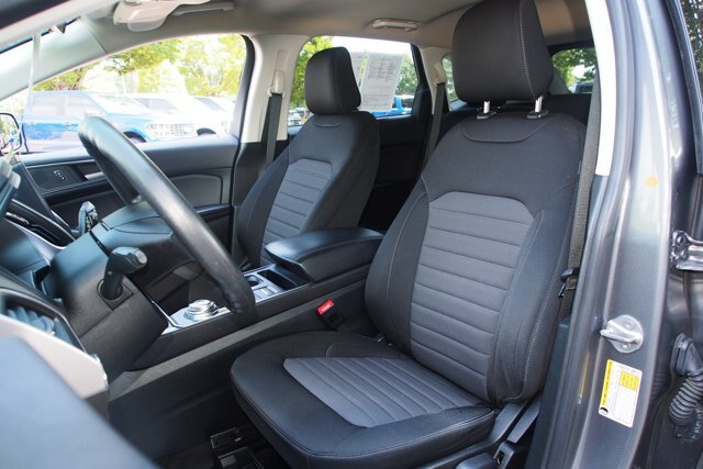 Certified 2022 Ford Edge SE w/ Black Appearance Package AWD/4WD image 16