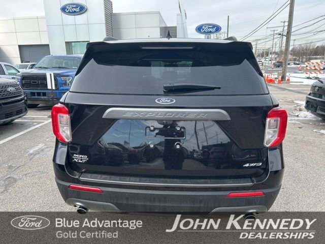 Certified 2022 Ford Explorer XLT w/ Equipment Group 202A image 3