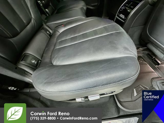 Used 2020 BMW X7 M50i w/ Dynamic Handling Package AWD/4WD image 34