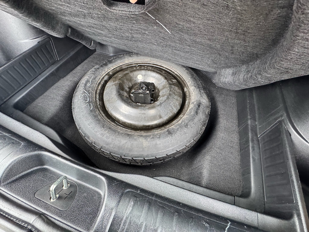 Used 2020 Jeep Cherokee Limited FWD image 20