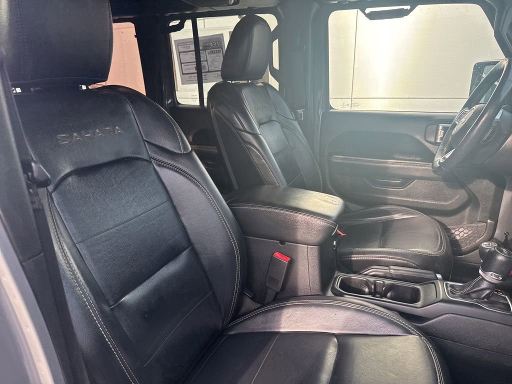 Used 2019 Jeep Wrangler Unlimited Sahara w/ LED Lighting Group image 31