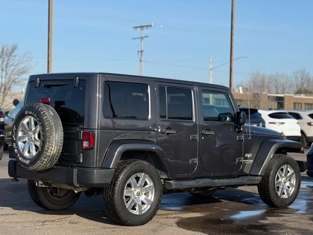 Used 2018 Jeep Wrangler Unlimited Sahara w/ Connectivity Group image 34