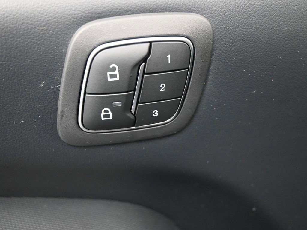 Certified 2021 Ford Mustang Mach-E Select w/ Comfort/Technology Package image 13