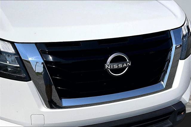 Used 2024 Nissan Pathfinder SV FWD image 29
