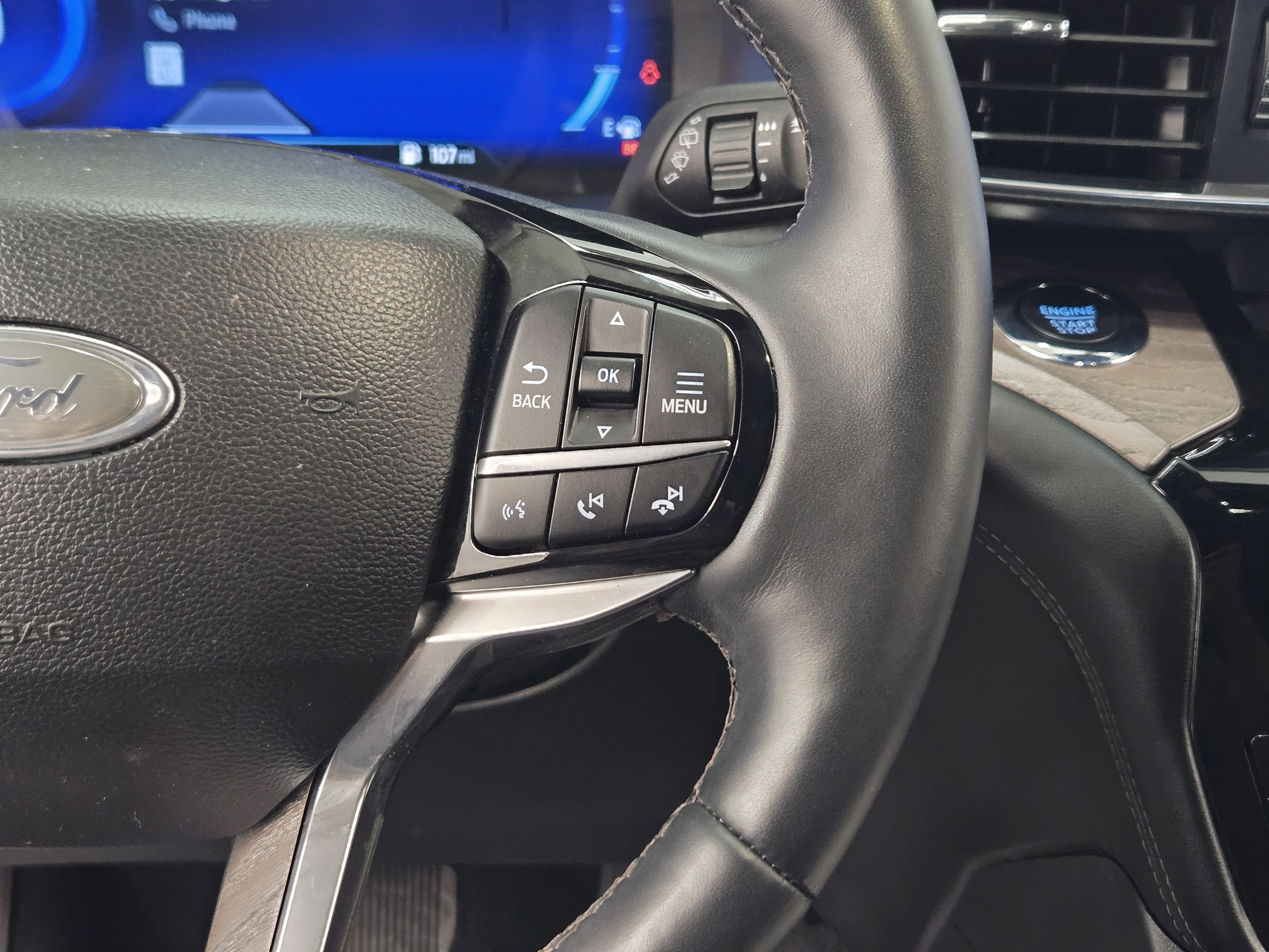 Certified 2023 Ford Explorer Platinum image 26