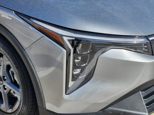 Used 2025 Kia K4 LXS image 9